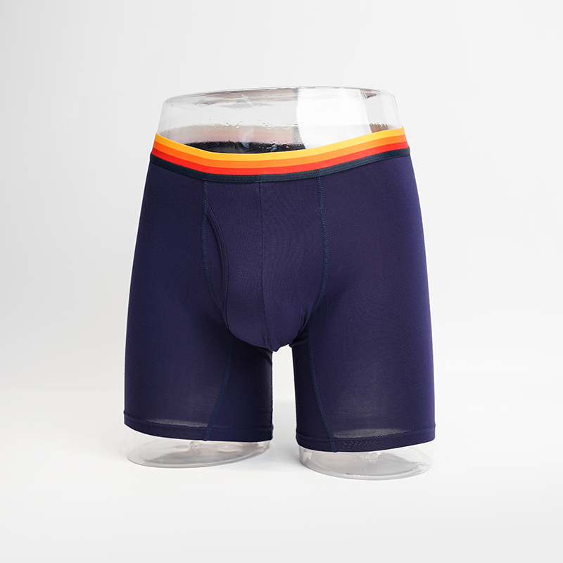 Brief boxer boxer yang diwarnai oleh bambu